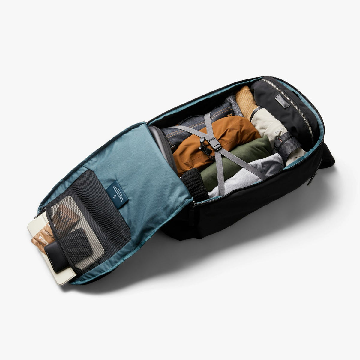 Bellroy Transit Workpack Pro 28L packed main compartment