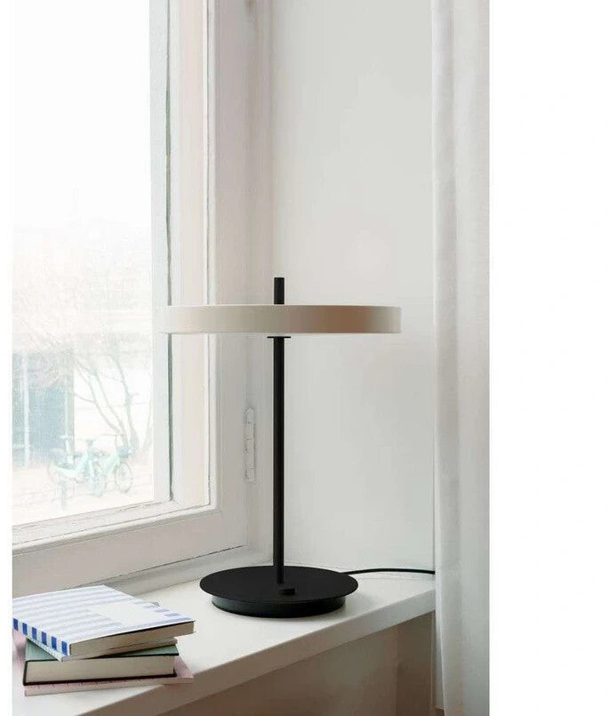 UMAGE Asteria Move portable lamp detail