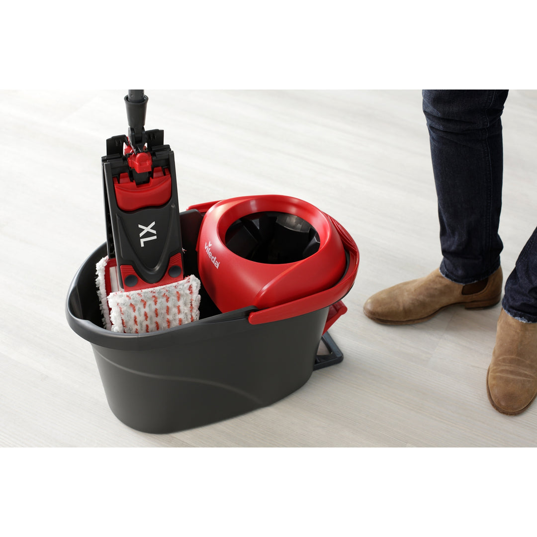 Vileda ULTRAMAX XL TURBO mop and spin bucket detail